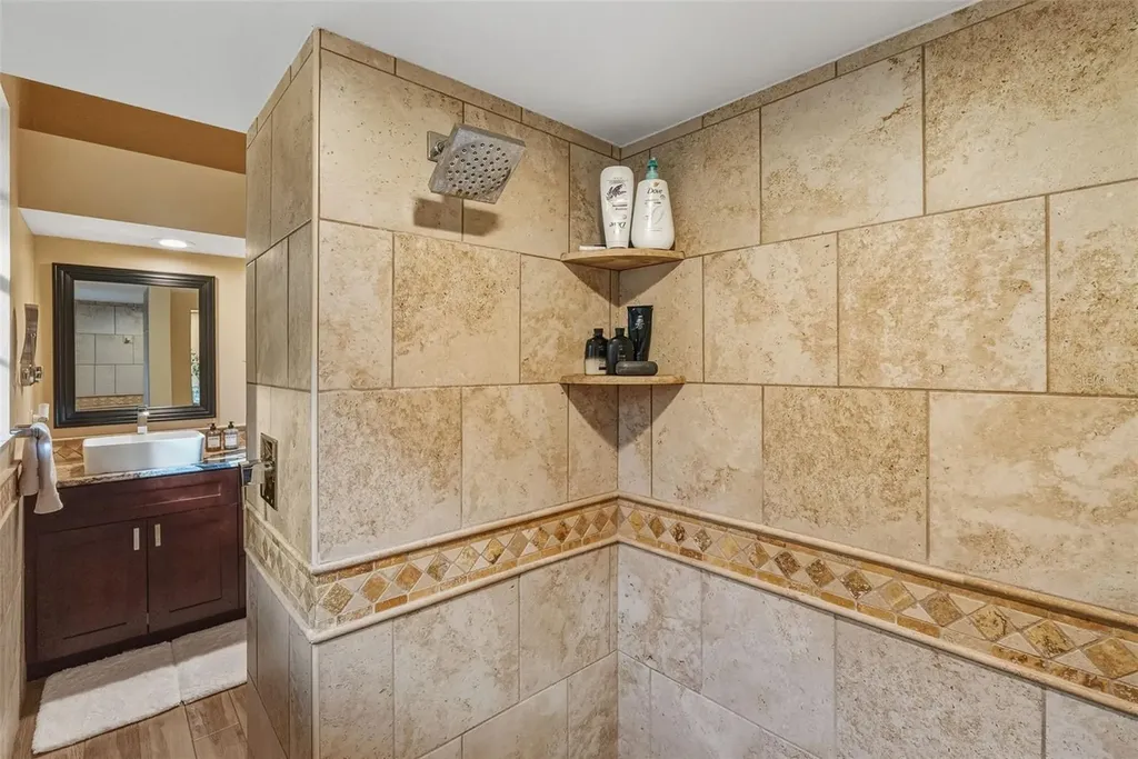 1362 E Lake Woodlands Parkway Oldsmar FL 34677