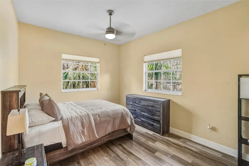 1362 E Lake Woodlands Parkway Oldsmar FL 34677