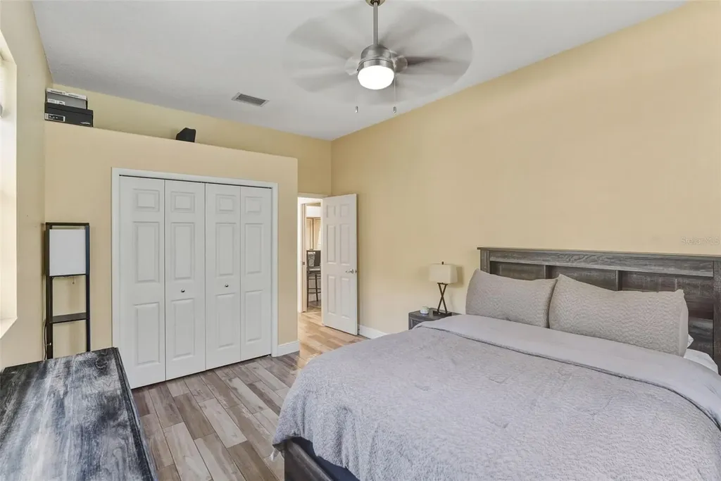1362 E Lake Woodlands Parkway Oldsmar FL 34677