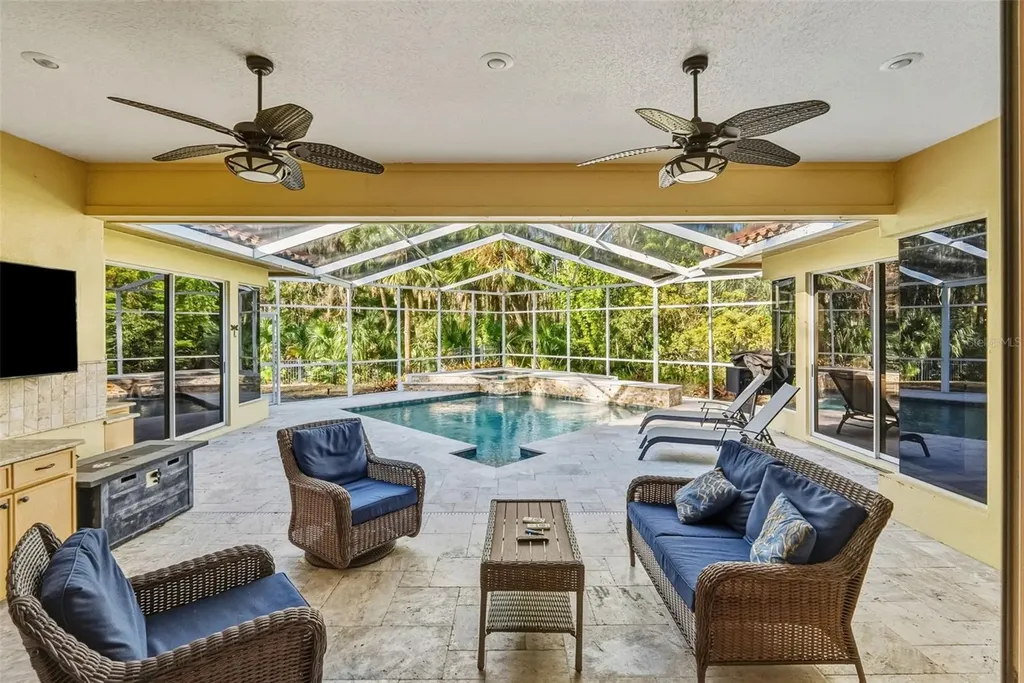 1362 E Lake Woodlands Parkway Oldsmar FL 34677