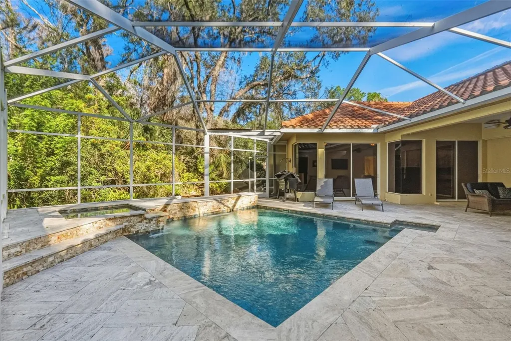 1362 E Lake Woodlands Parkway Oldsmar FL 34677