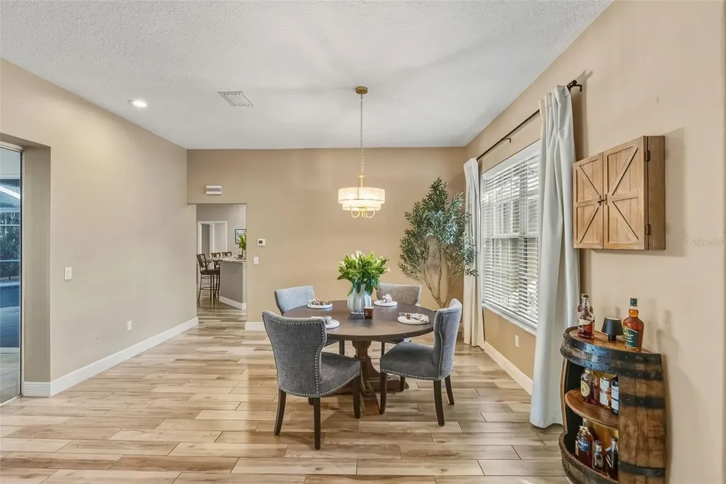 1362 E Lake Woodlands Parkway Oldsmar FL 34677