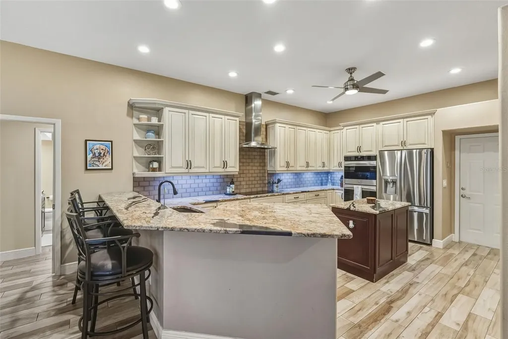 1362 E Lake Woodlands Parkway Oldsmar FL 34677