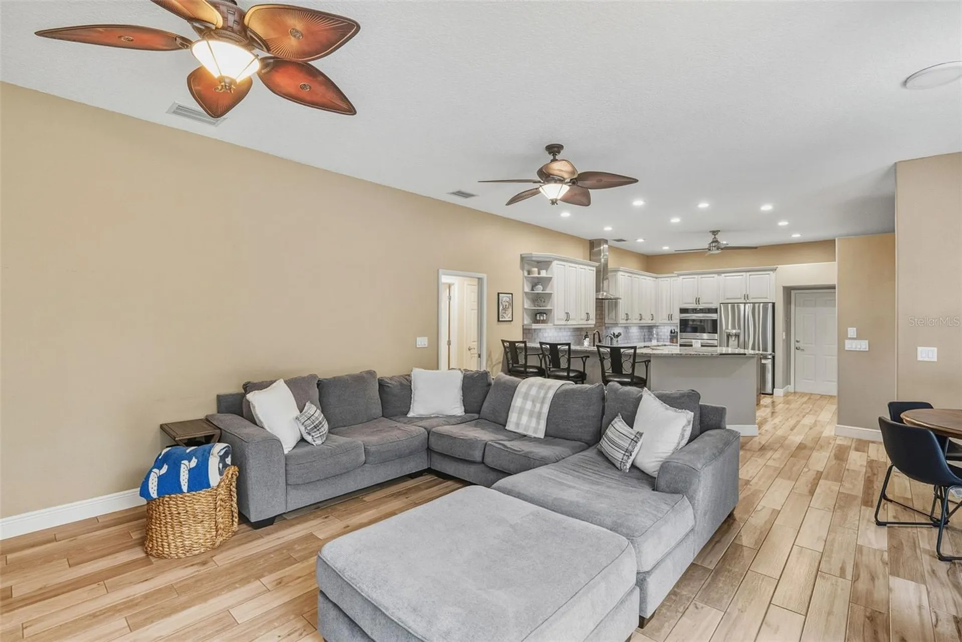 1362 E Lake Woodlands Parkway Oldsmar FL 34677