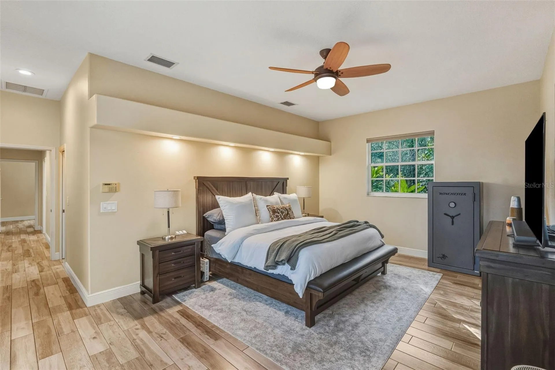 1362 E Lake Woodlands Parkway Oldsmar FL 34677
