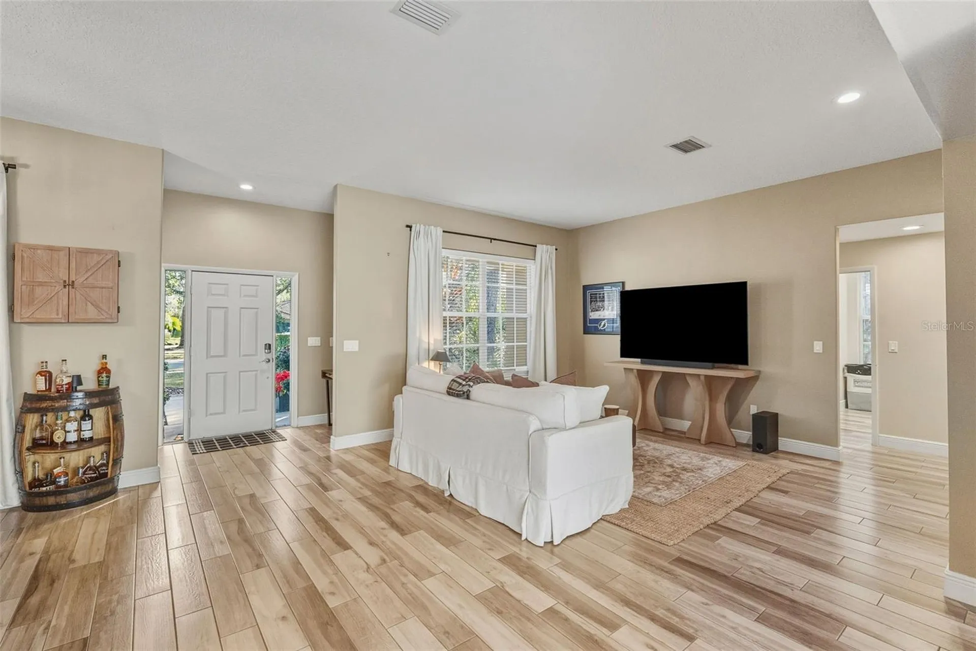 1362 E Lake Woodlands Parkway Oldsmar FL 34677