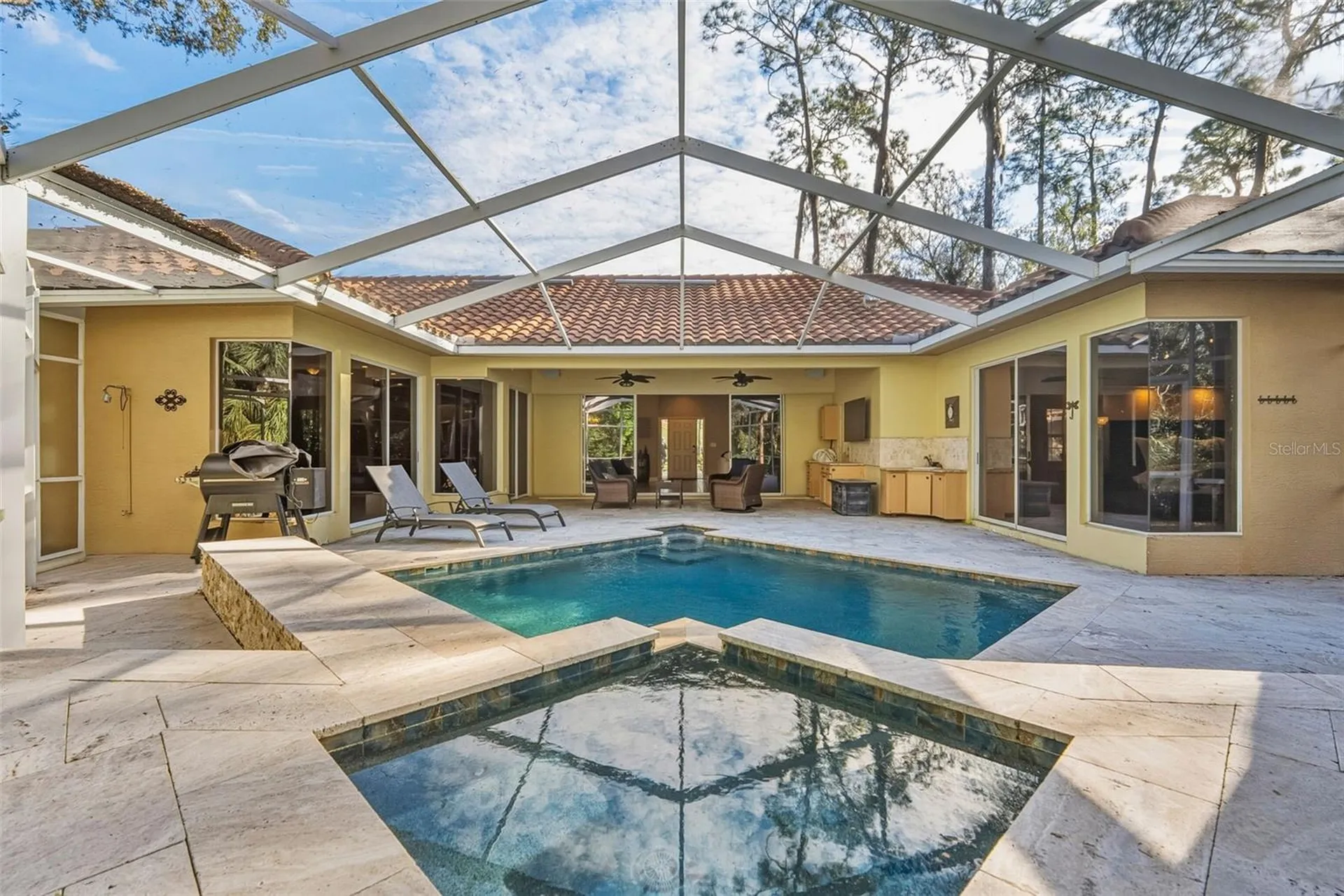 1362 E Lake Woodlands Parkway Oldsmar FL 34677