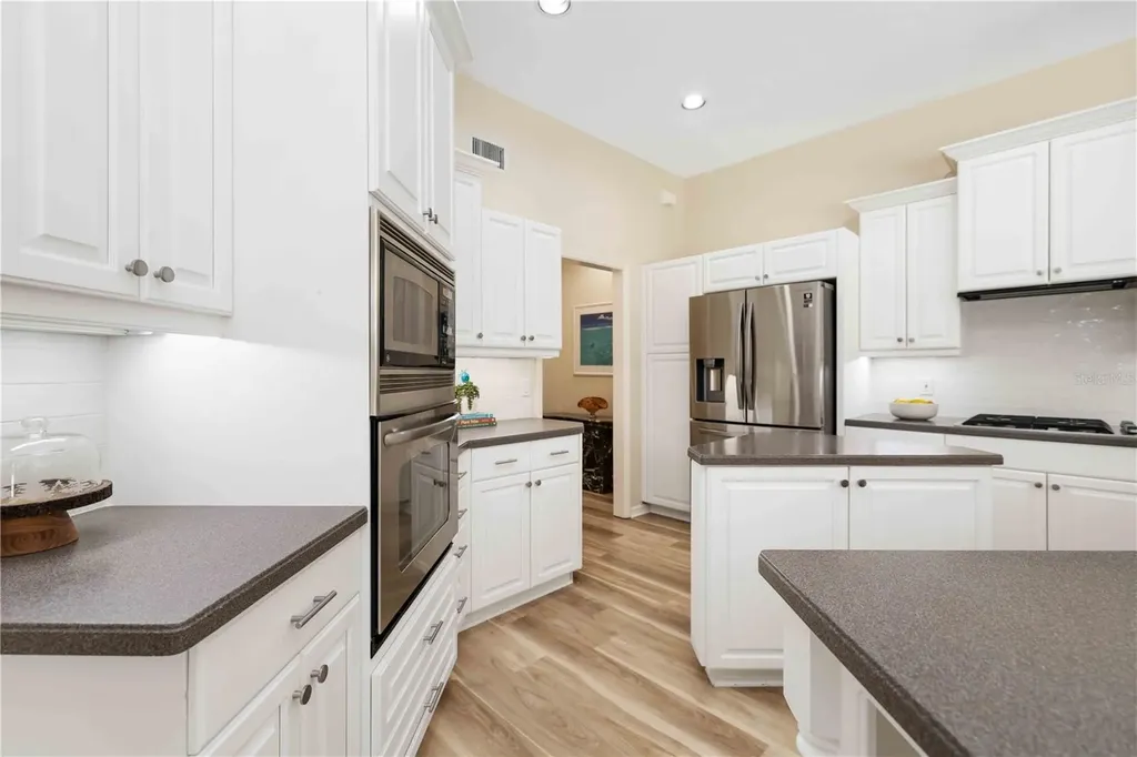 9915 Old Hyde Park Place Bradenton FL 34202