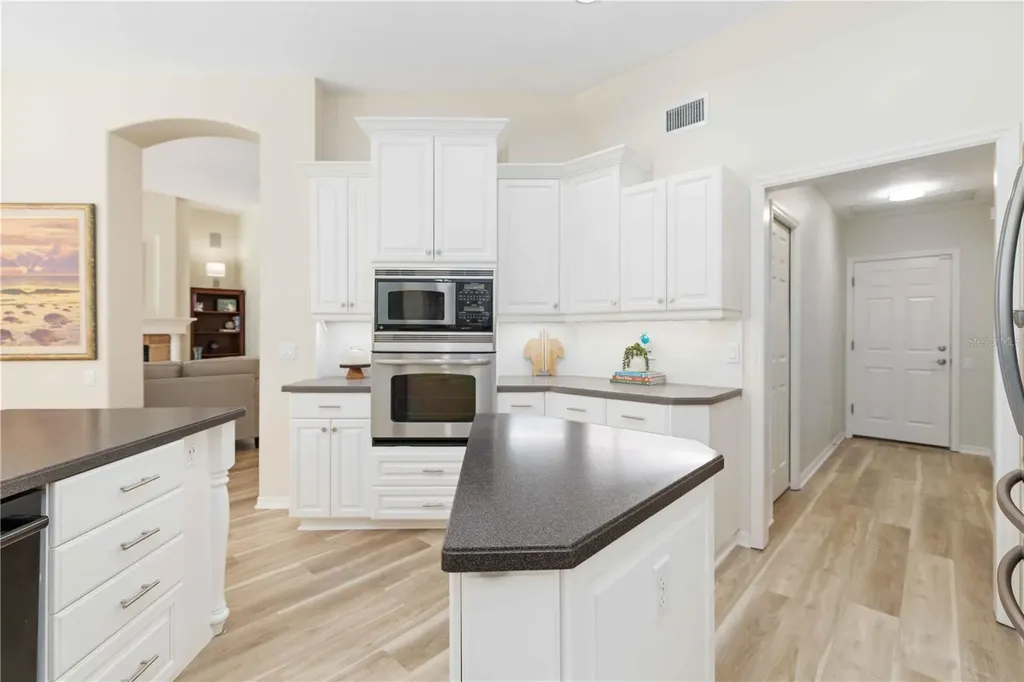 9915 Old Hyde Park Place Bradenton FL 34202