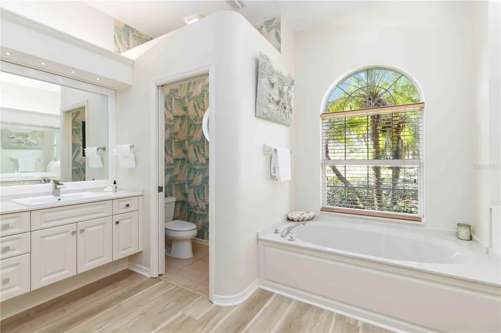 9915 Old Hyde Park Place Bradenton FL 34202