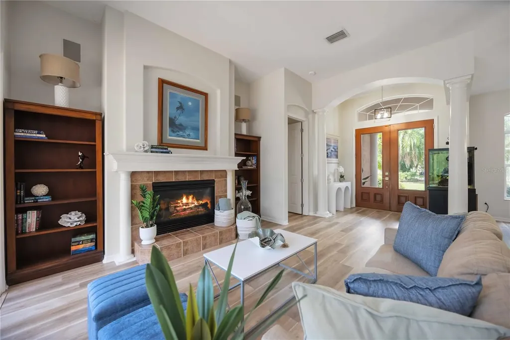 9915 Old Hyde Park Place Bradenton FL 34202