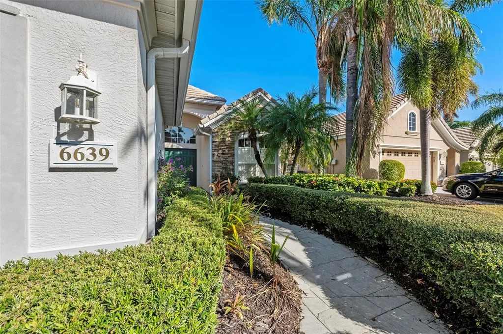 6639 Pebble Beach Way Lakewood Ranch FL 34202