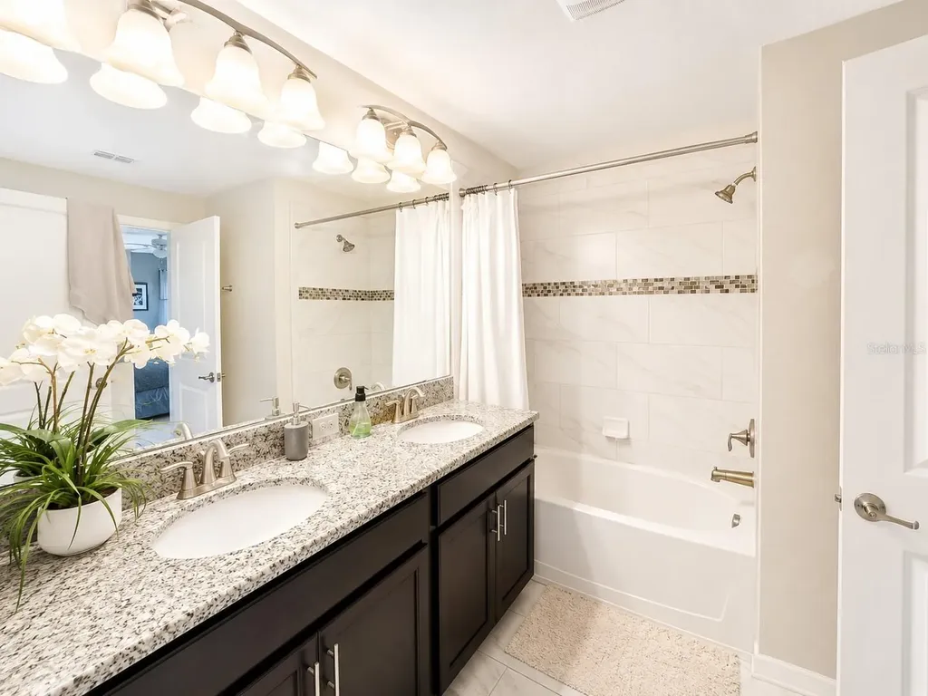 1573 Moon Valley Drive Davenport FL 33896