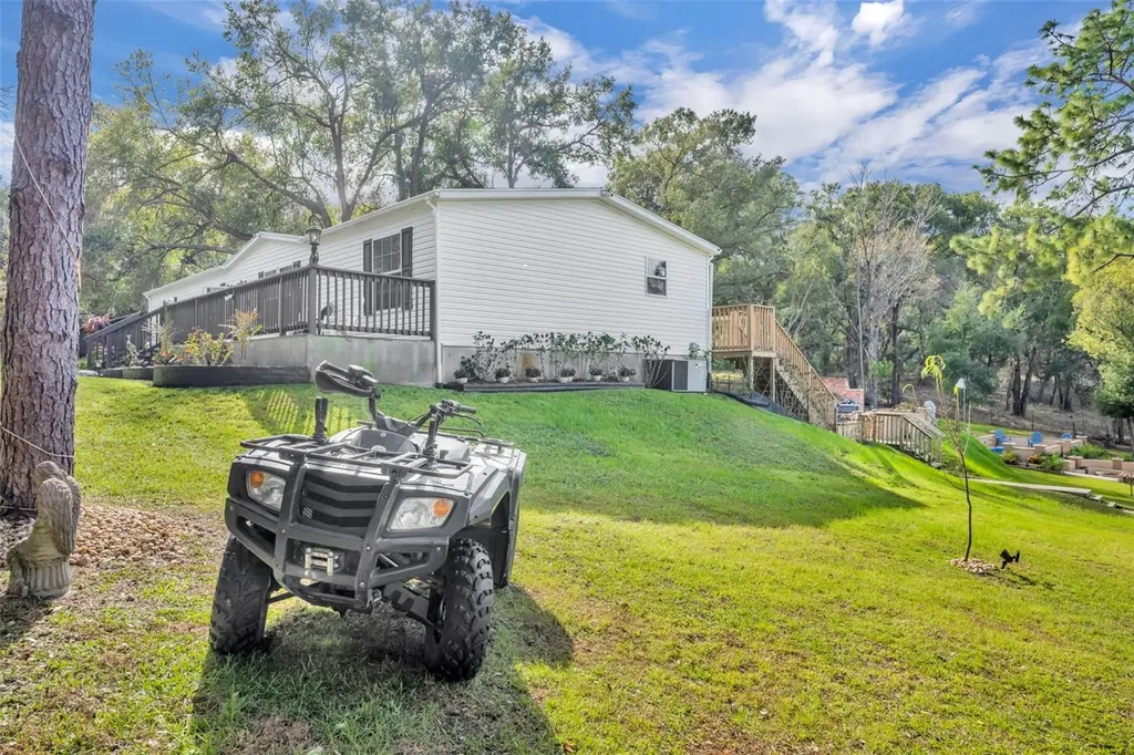 24751 SE Highway 450 Umatilla FL 32784