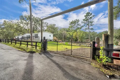24751 SE Highway 450 Umatilla FL 32784