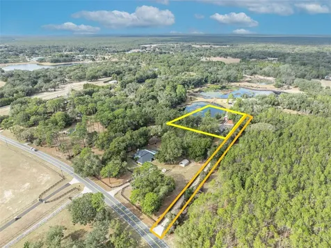 24751 SE Highway 450 Umatilla FL 32784