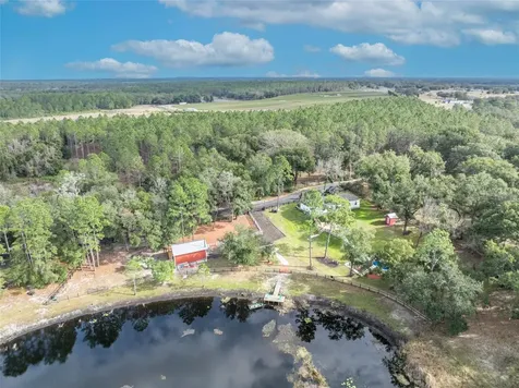 24751 SE Highway 450 Umatilla FL 32784