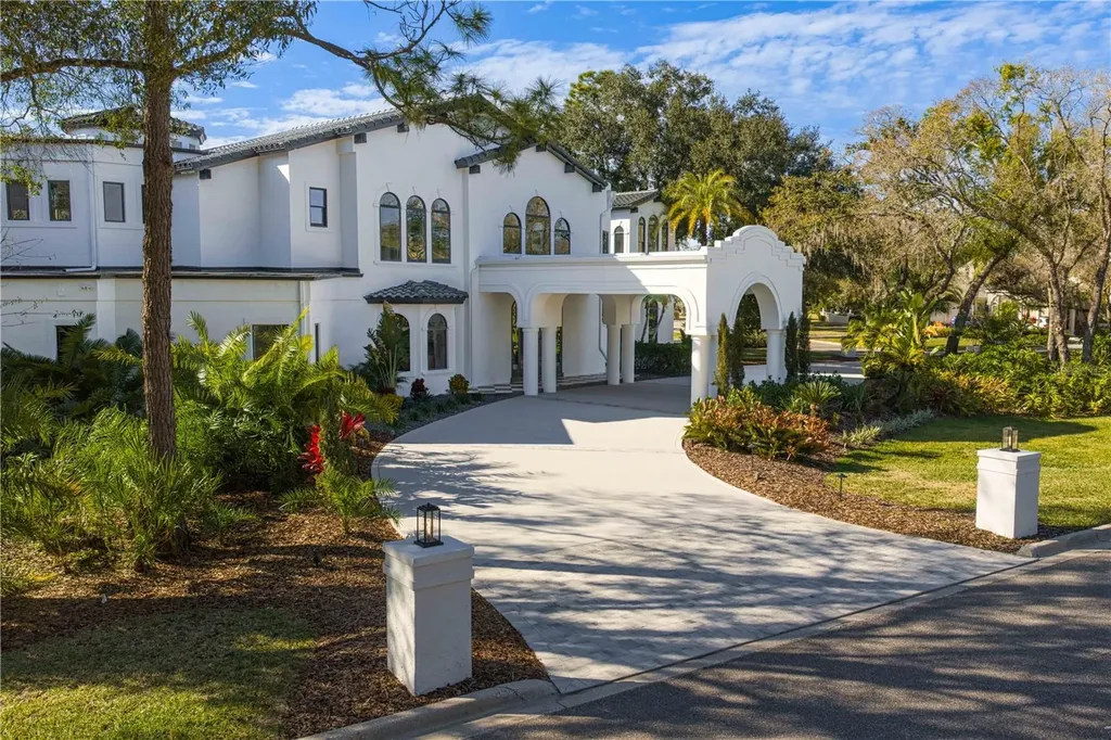 6324 W Maclaurin Drive Tampa FL 33647