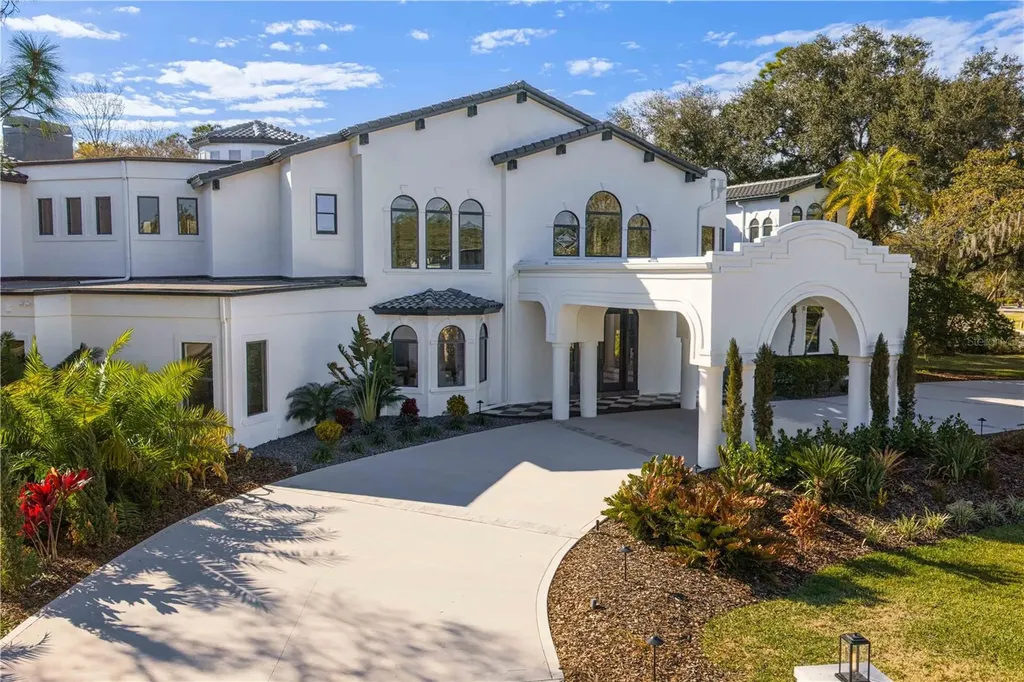 6324 W Maclaurin Drive Tampa FL 33647