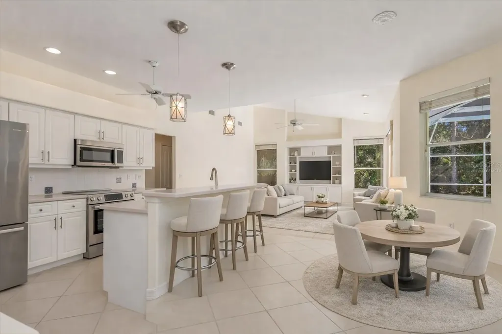 8468 Woodbriar Drive Sarasota FL 34238
