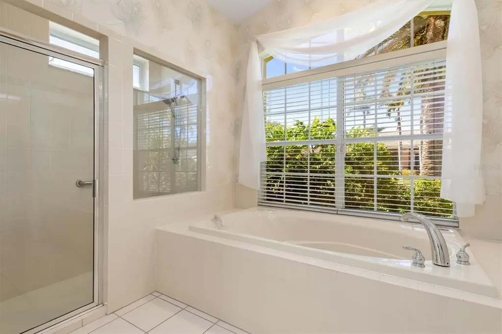 8468 Woodbriar Drive Sarasota FL 34238