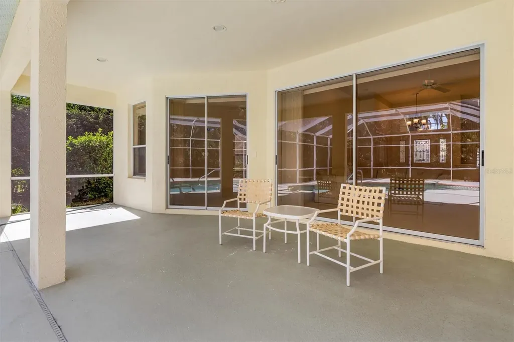 8468 Woodbriar Drive Sarasota FL 34238