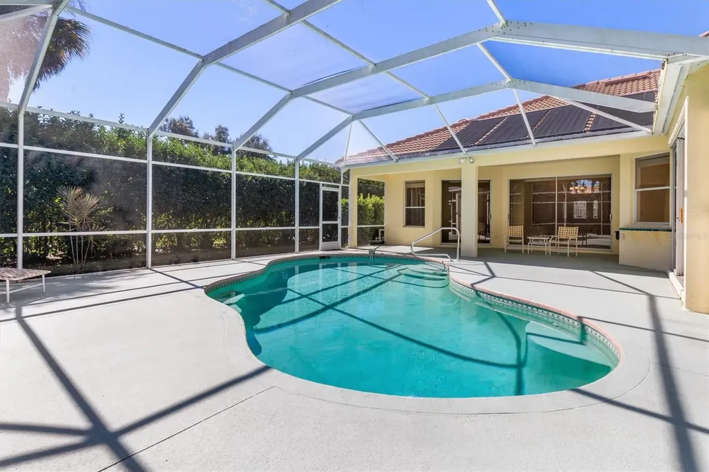 8468 Woodbriar Drive Sarasota FL 34238