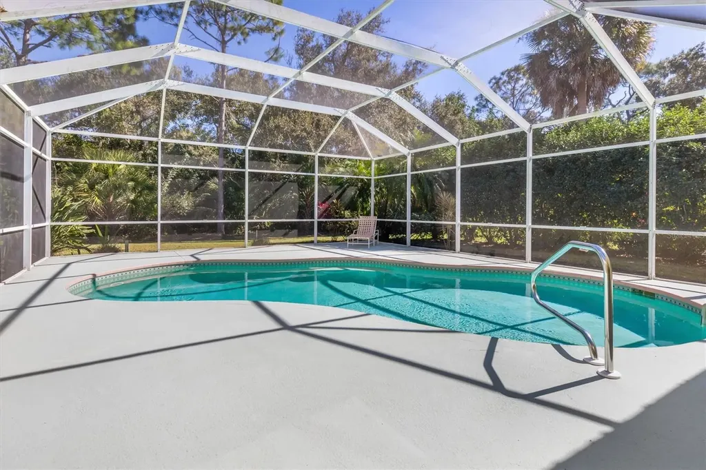 8468 Woodbriar Drive Sarasota FL 34238