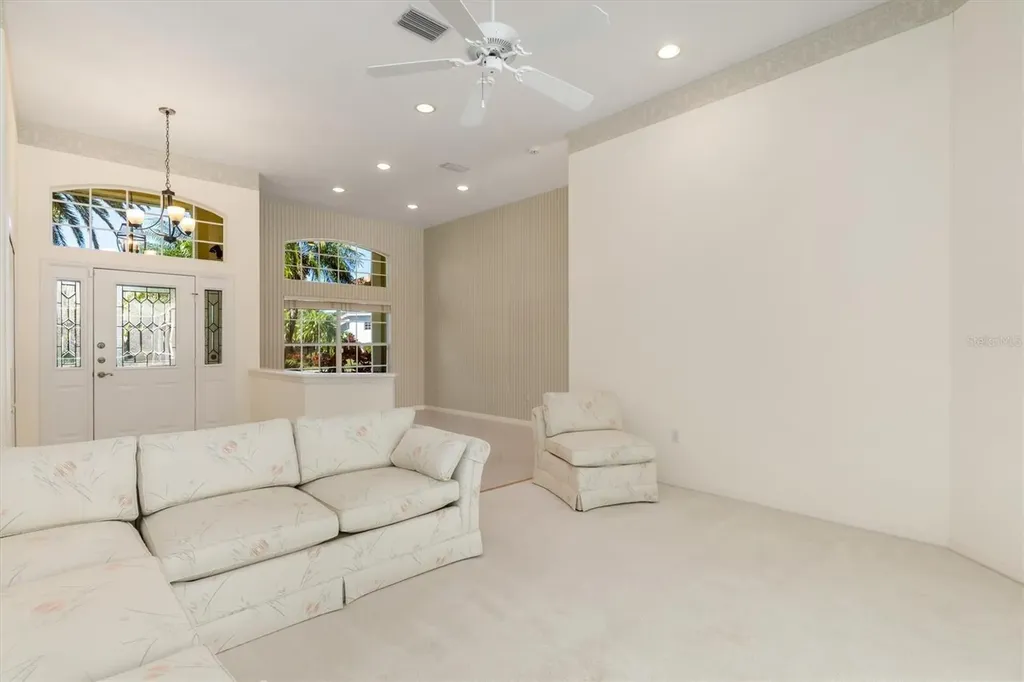 8468 Woodbriar Drive Sarasota FL 34238