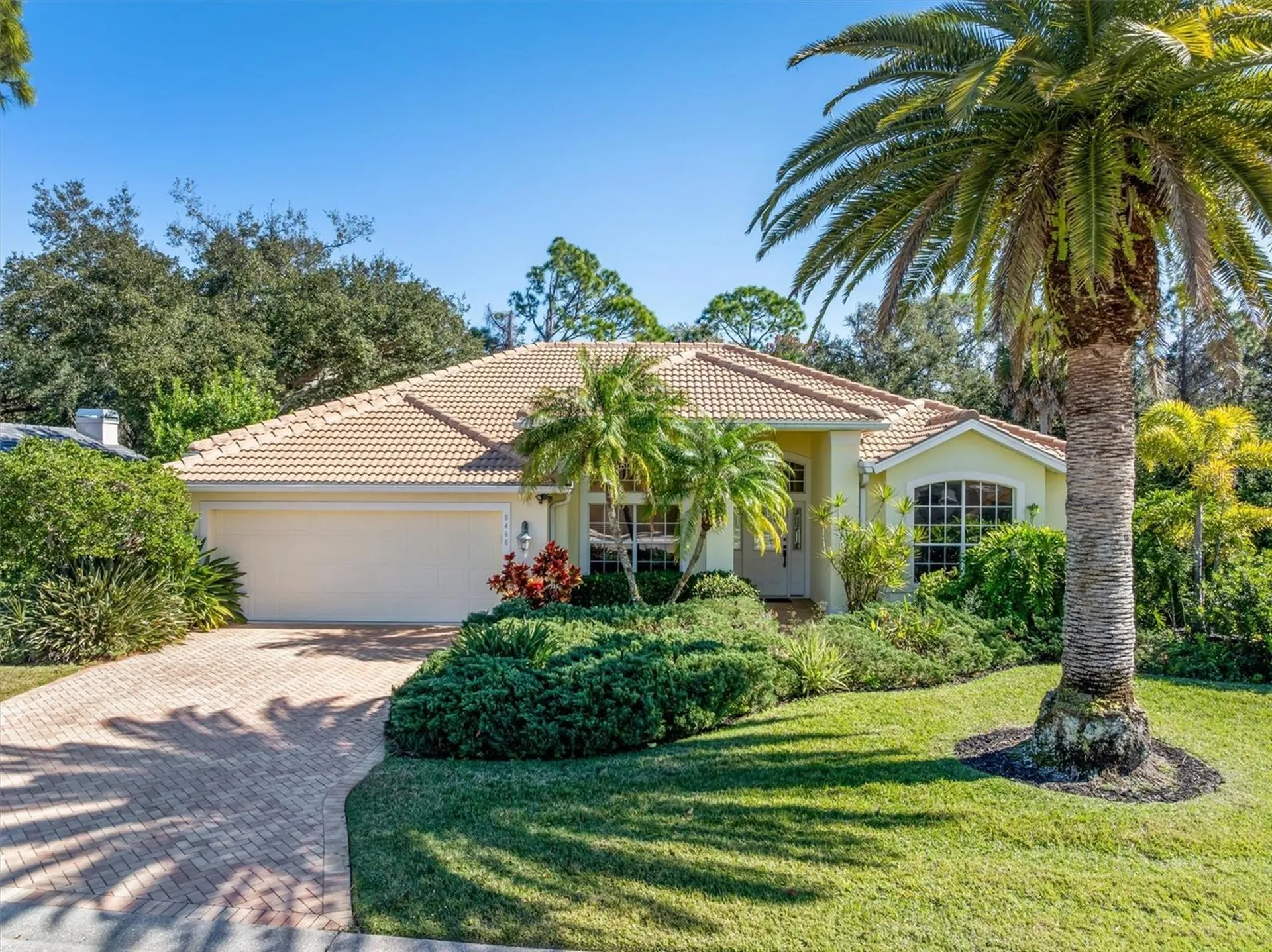 8468 Woodbriar Drive Sarasota FL 34238