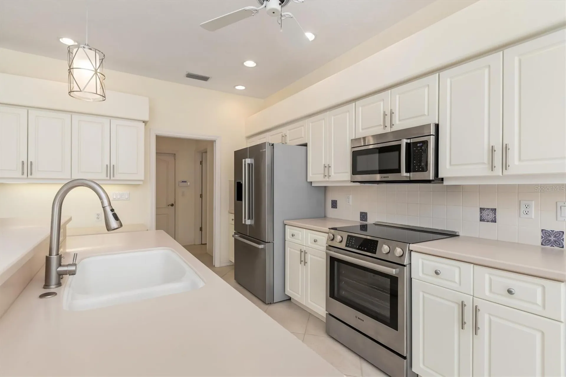 8468 Woodbriar Drive Sarasota FL 34238
