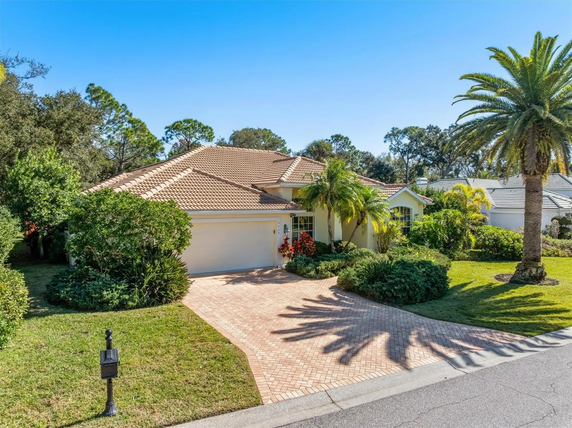 8468 Woodbriar Drive Sarasota FL 34238