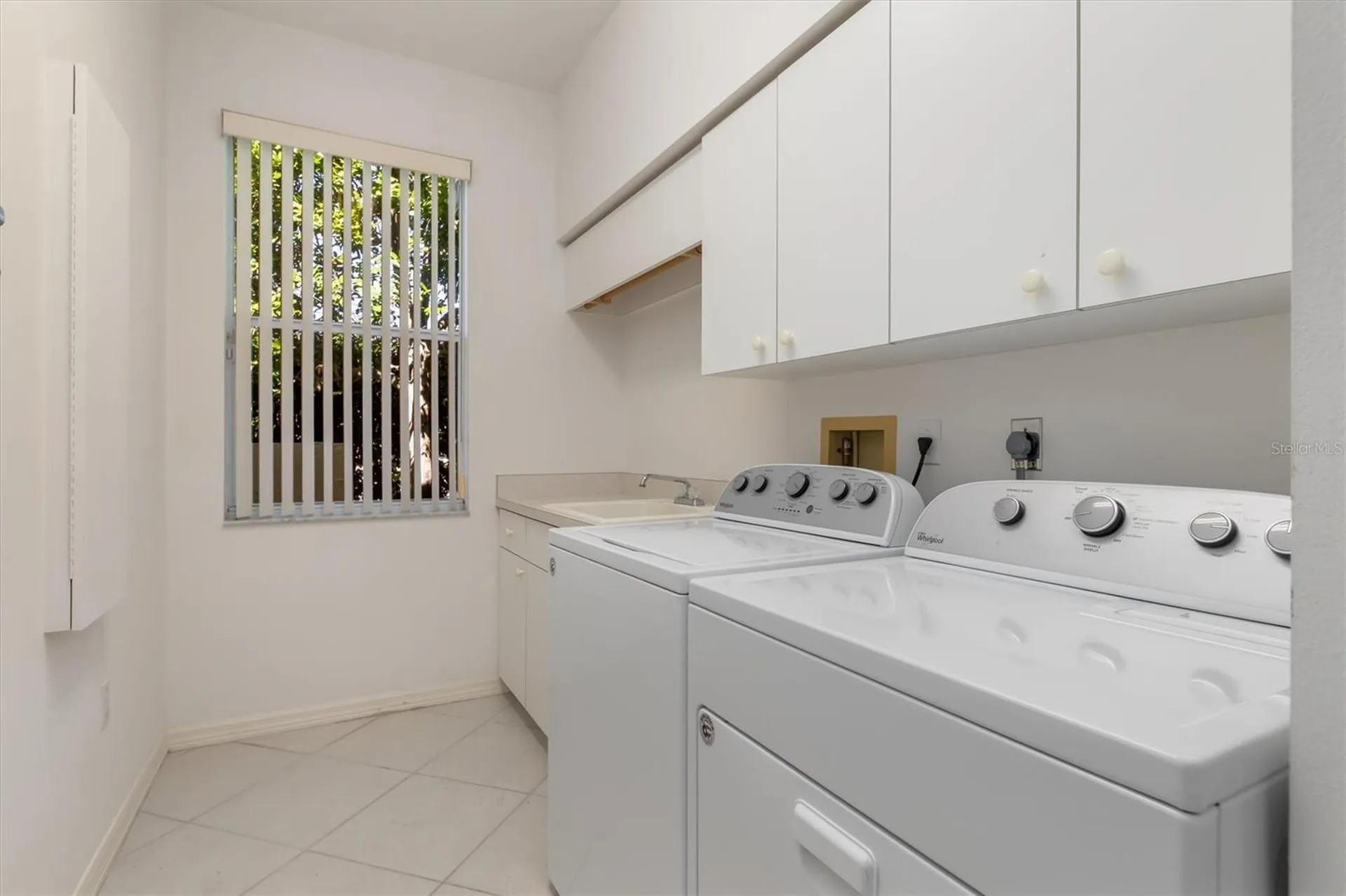 8468 Woodbriar Drive Sarasota FL 34238