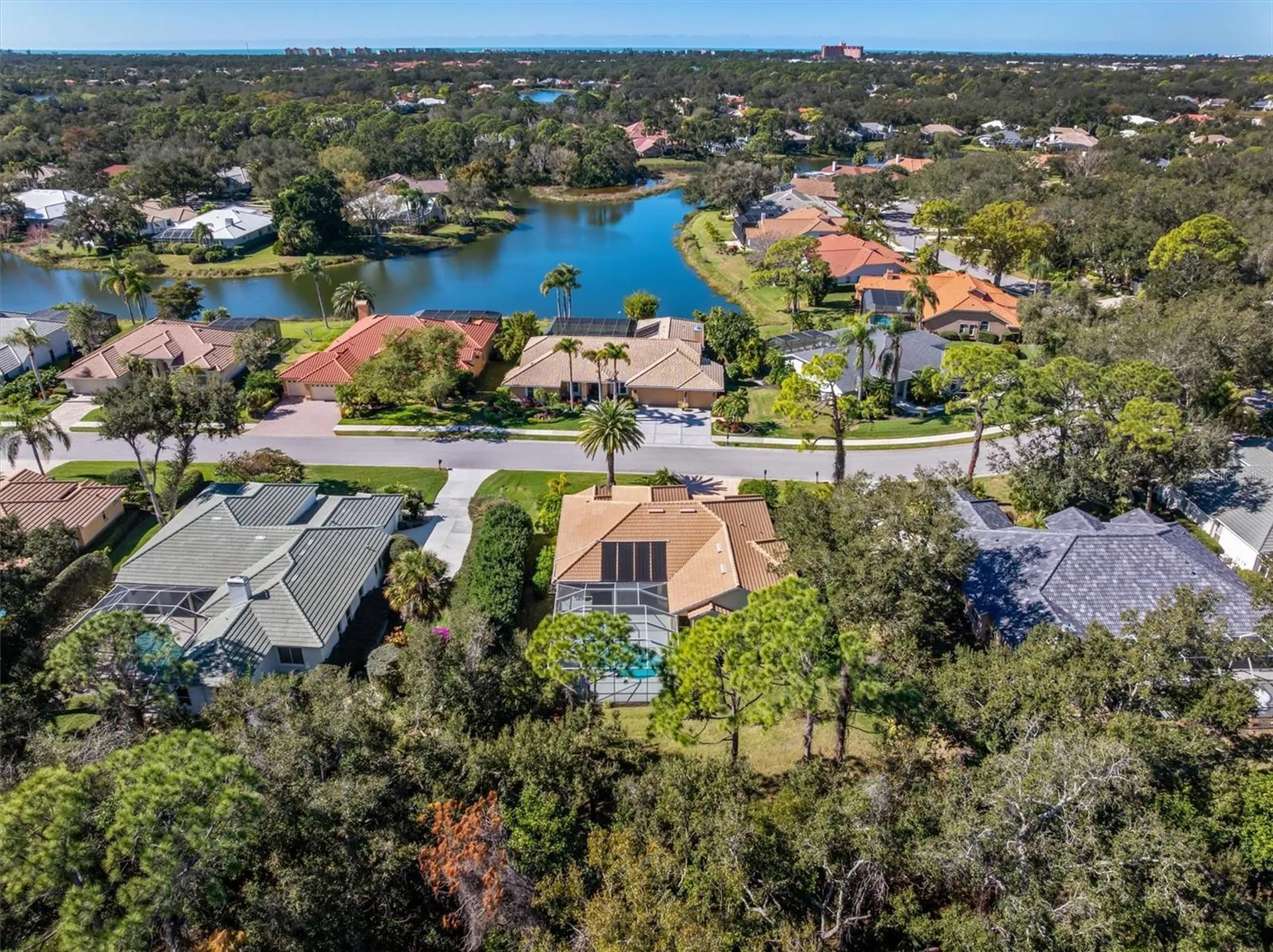 8468 Woodbriar Drive Sarasota FL 34238