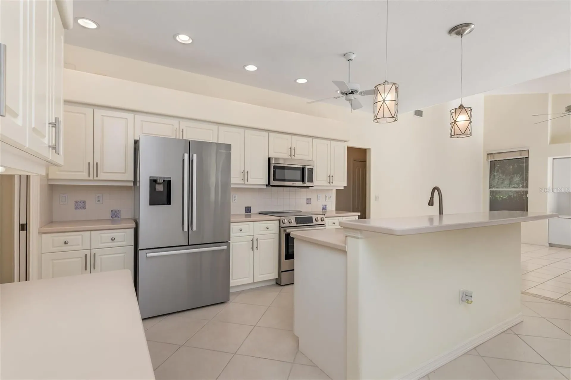 8468 Woodbriar Drive Sarasota FL 34238