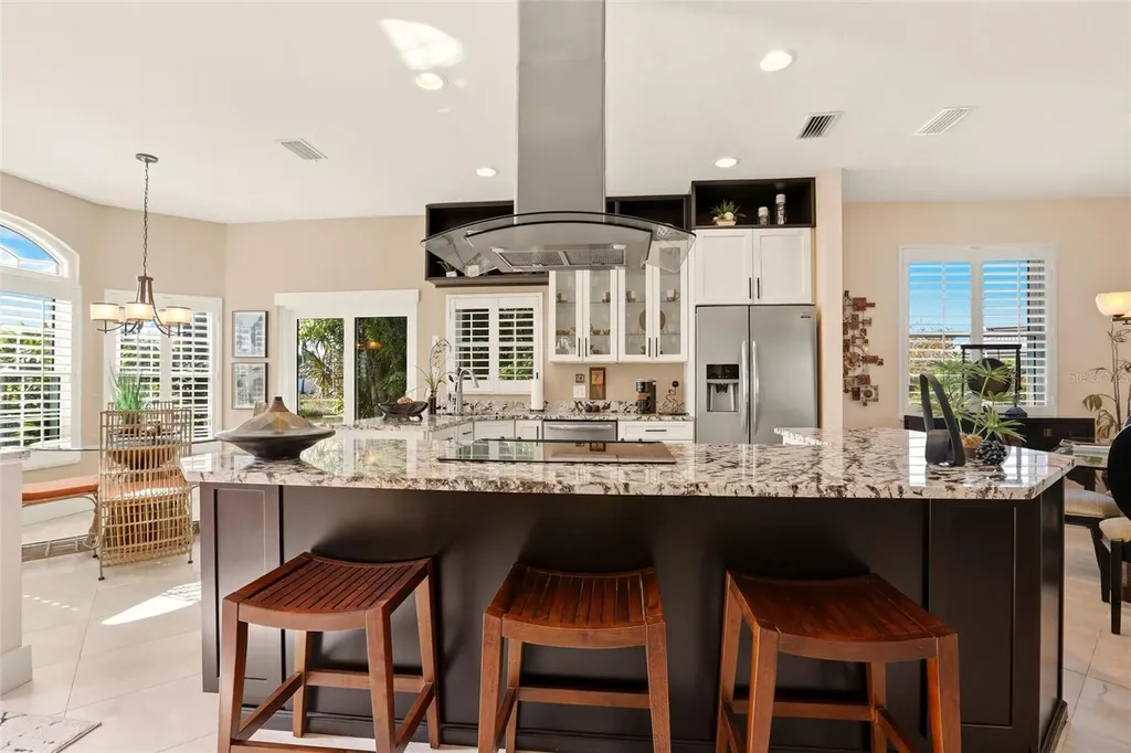 4083 Via Mirada Sarasota FL 34238