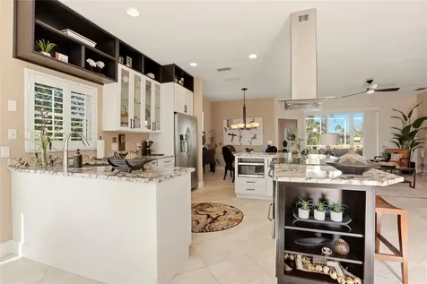 4083 Via Mirada Sarasota FL 34238