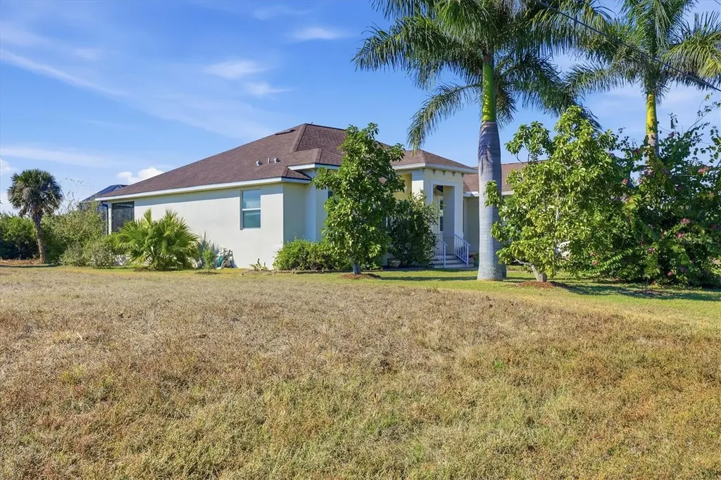 42 Pine Valley Place Rotonda West FL 33947