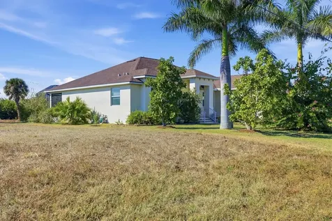 42 Pine Valley Place Rotonda West FL 33947