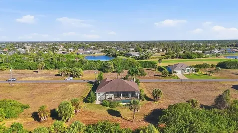 42 Pine Valley Place Rotonda West FL 33947