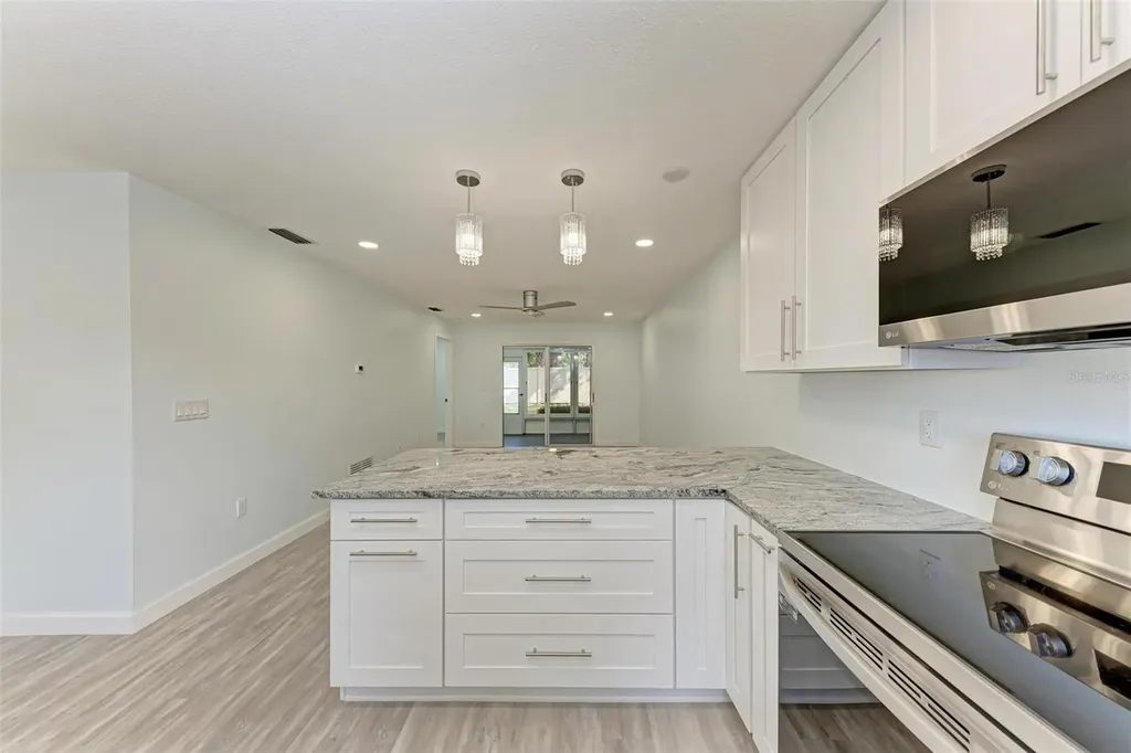390 301 Boulevard W Bradenton FL 34205