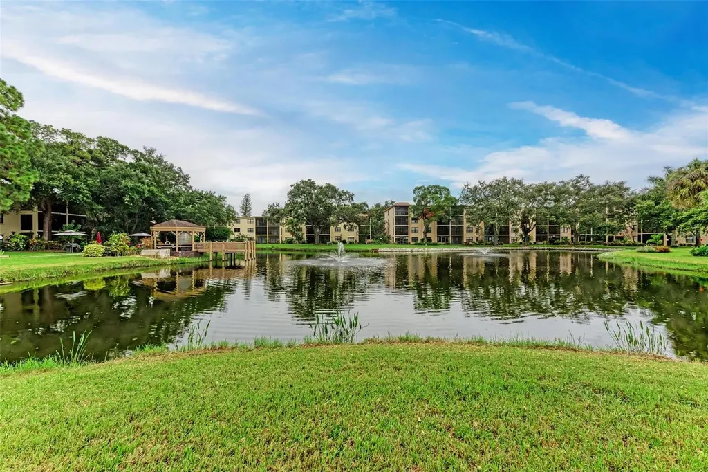 390 301 Boulevard W Bradenton FL 34205