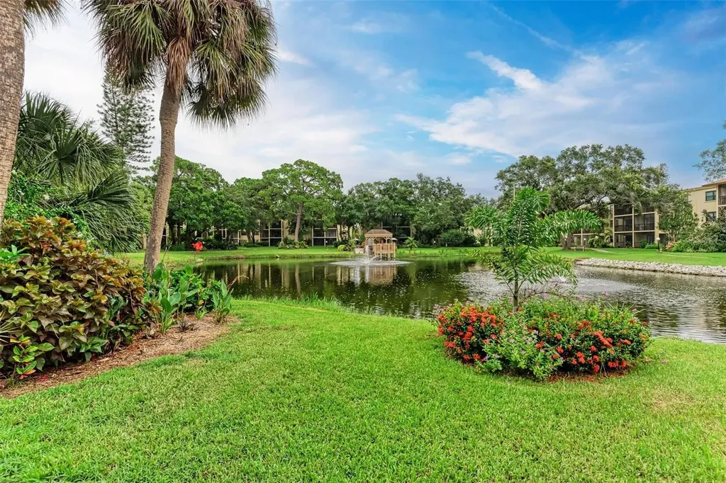390 301 Boulevard W Bradenton FL 34205