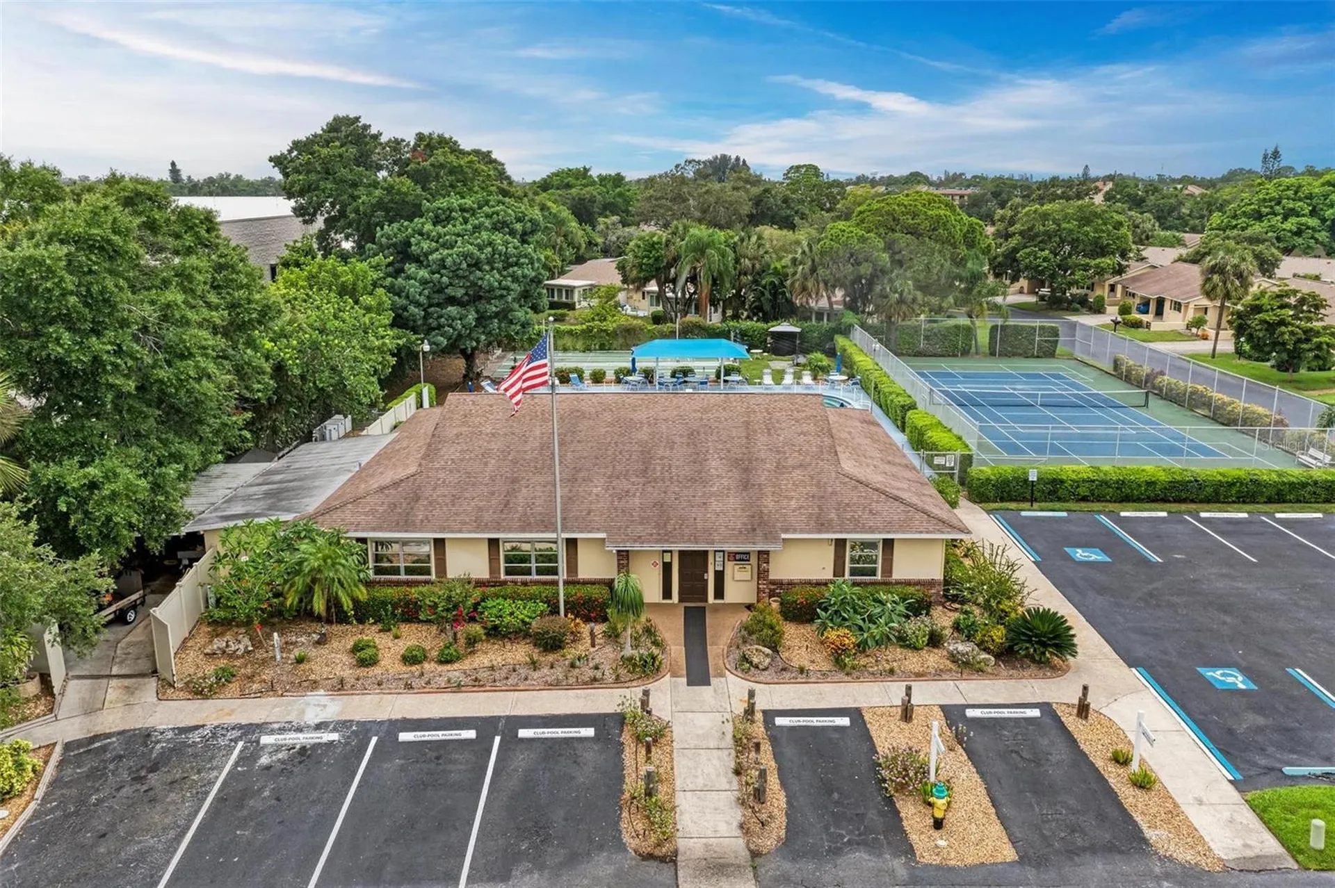 390 301 Boulevard W Bradenton FL 34205