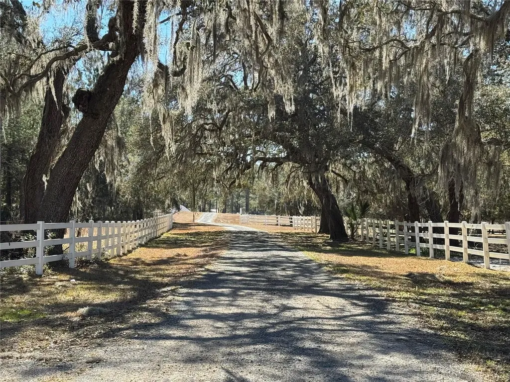 SW 70th Terrace Bushnell FL 33513