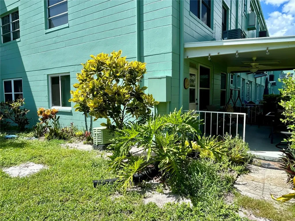 2042 Australia Way Clearwater FL 33763