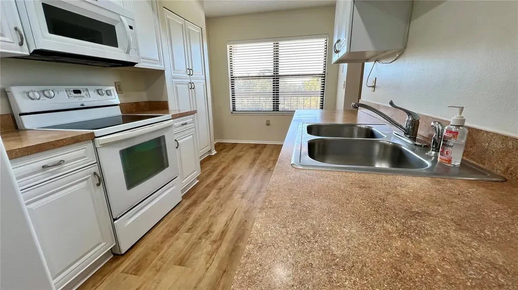505 30th Avenue W Bradenton FL 34205
