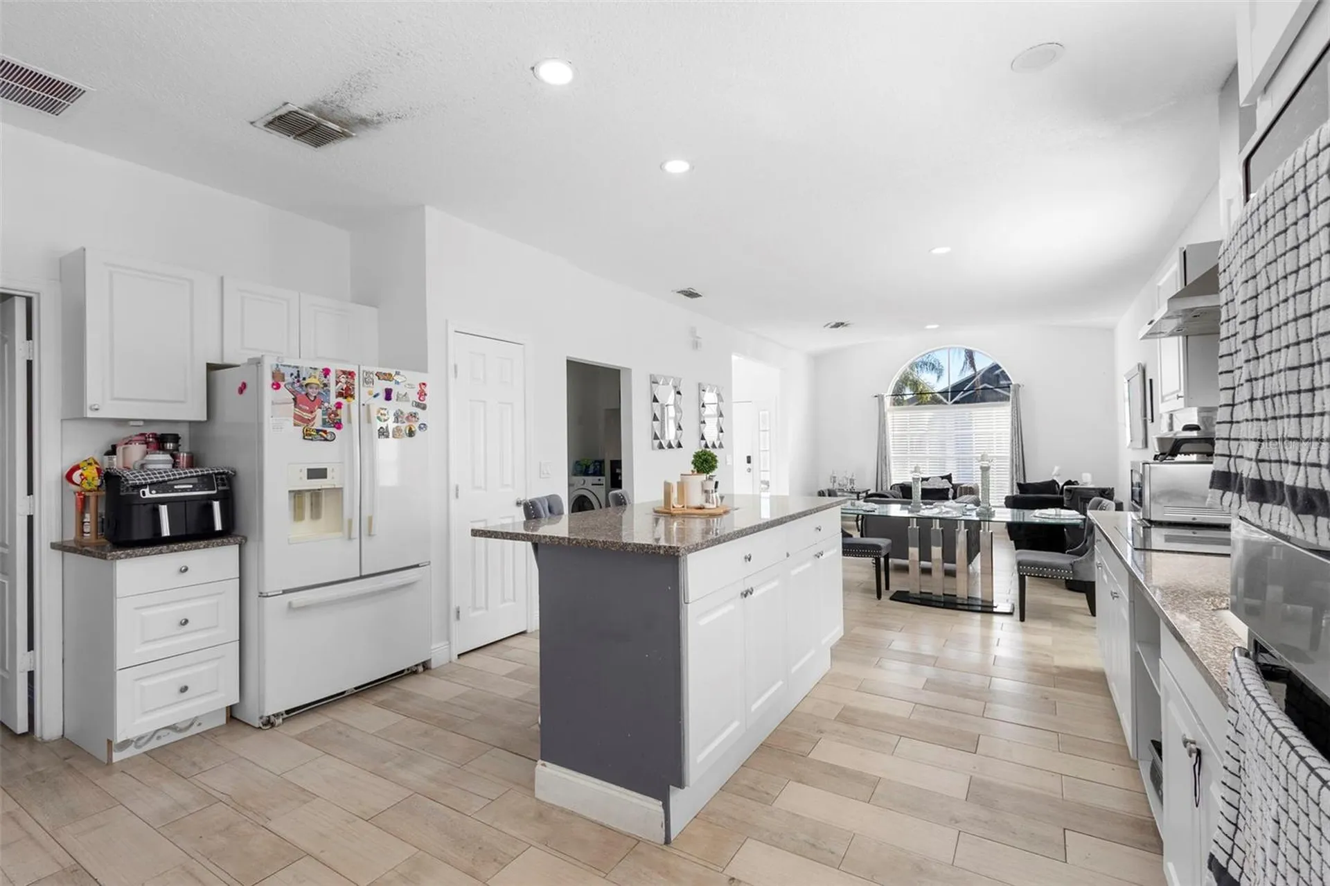 1739 Canoe Creek Falls Drive Orlando FL 32824
