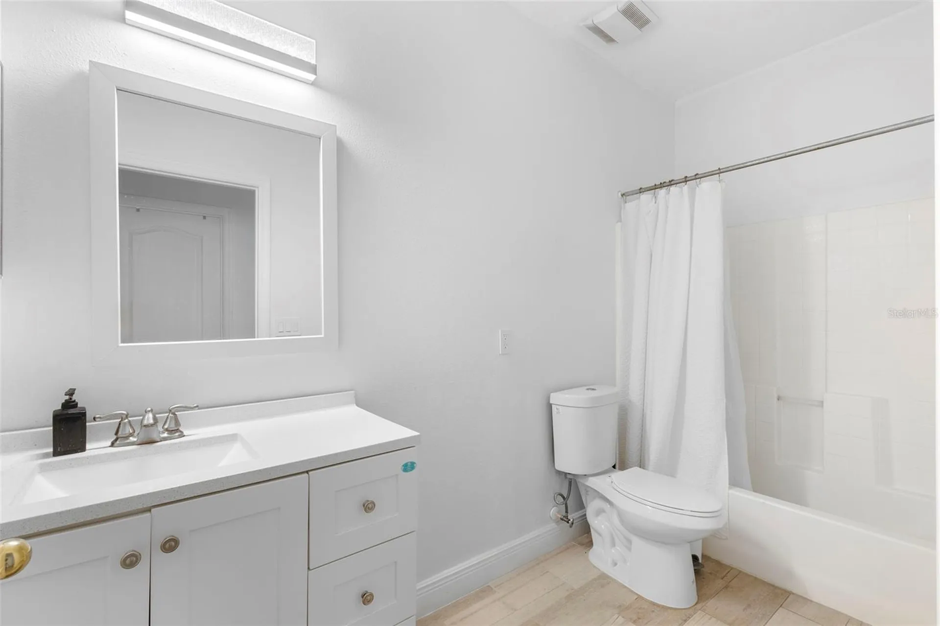 1739 Canoe Creek Falls Drive Orlando FL 32824