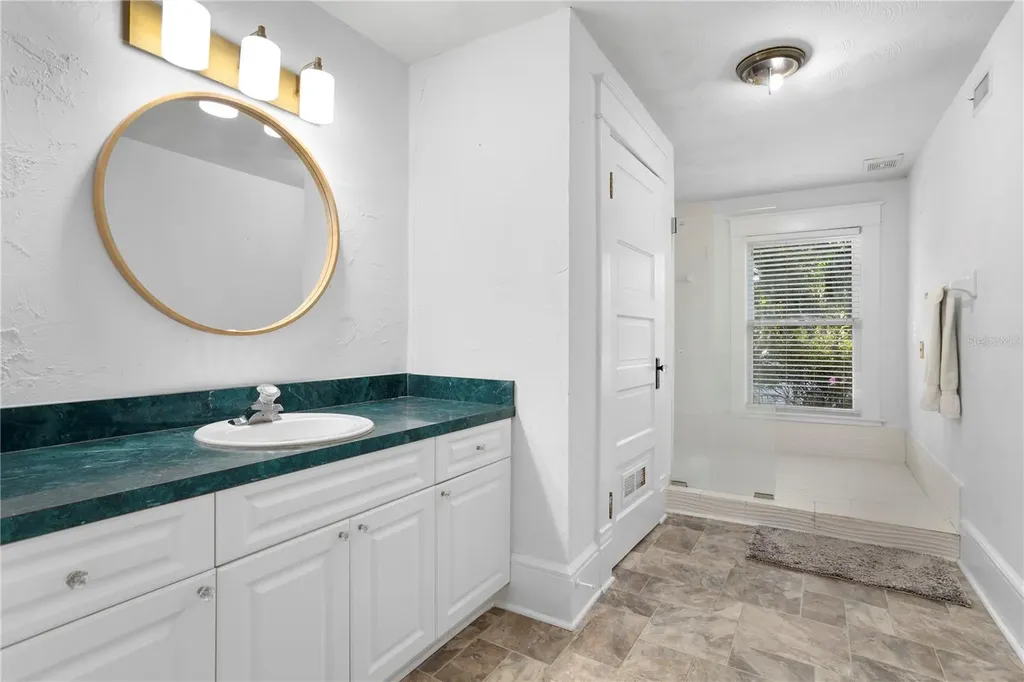 520 E Anderson Street Orlando FL 32801